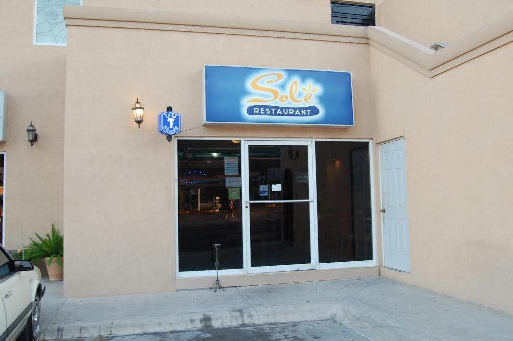 德尔索尔酒店 瓜伊马斯 外观 照片